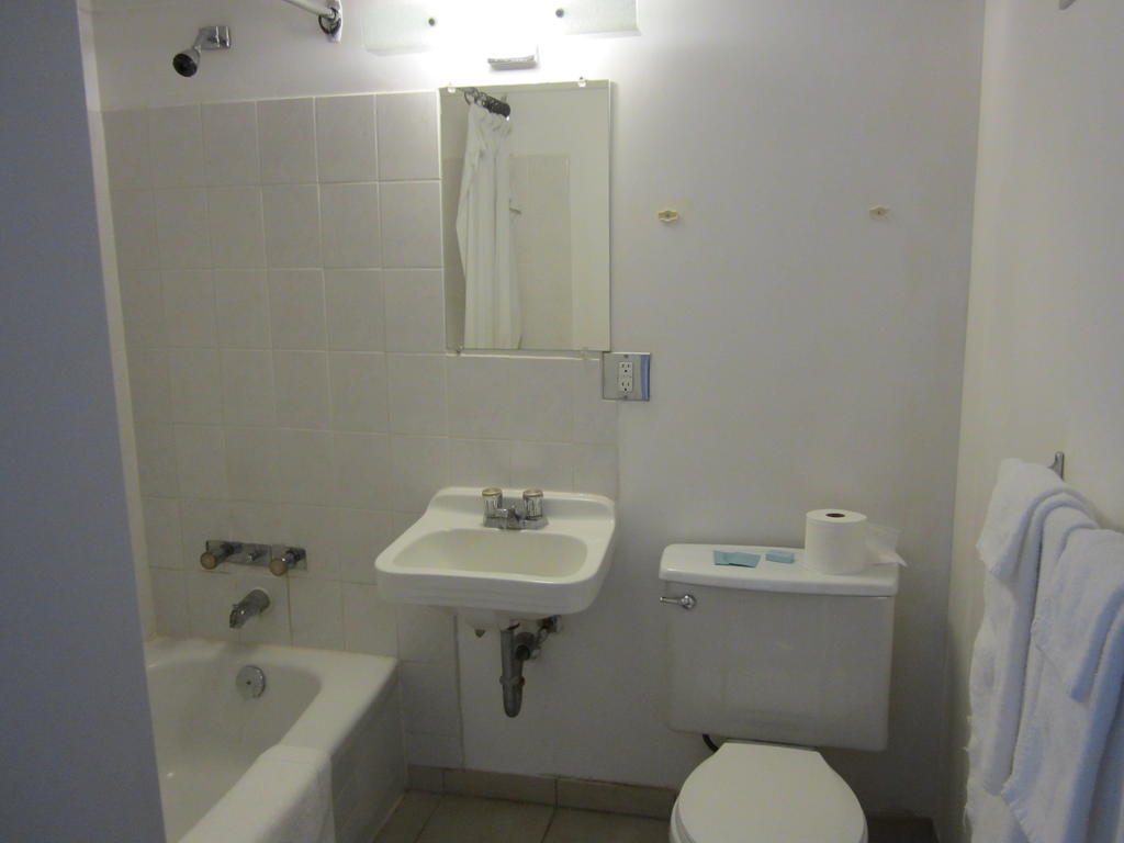 Oasis Hotel Cache Creek Zimmer foto